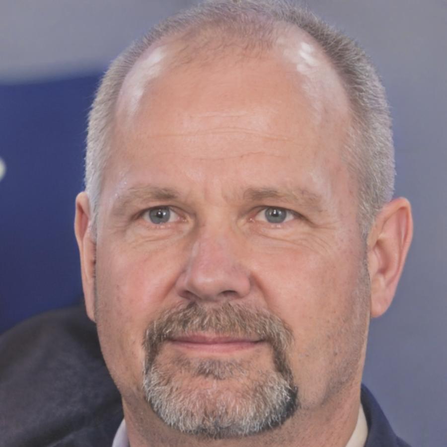 Carlos Mendoza, Director de Finanzas Corporativas